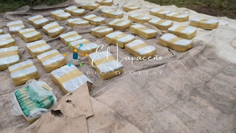 Volcó camión que llevaba más de 200 kilos de hoja de coca