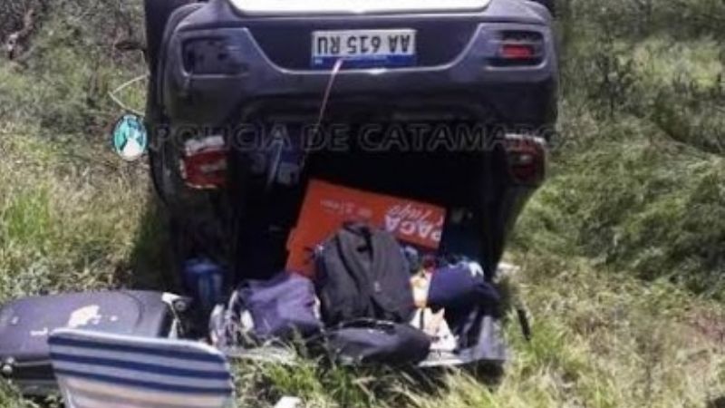 Volcó un auto en La Paz
