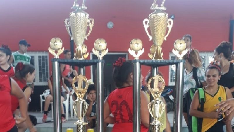 “La Villa” campeón por duplicado en el Hockey 5x5 del “Defe”