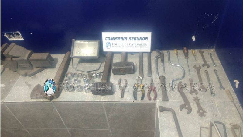 Sorprendieron vendiendo herramientas robadas