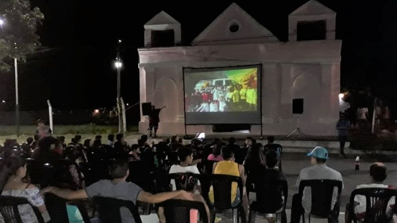 El Cine Móvil proyecta en Santa María