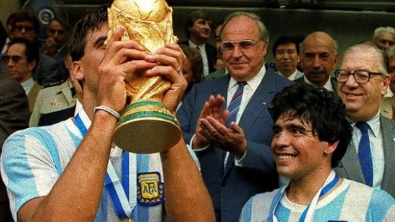 El alentador mensaje de Maradona para el "Tata" Brown