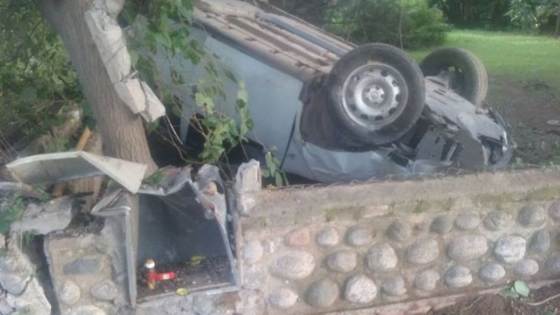 Impresionante vuelco en San Antonio, FME