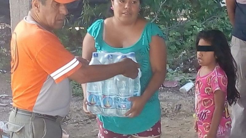 Asisten a familias afectadas por las lluvias en Andalgalá