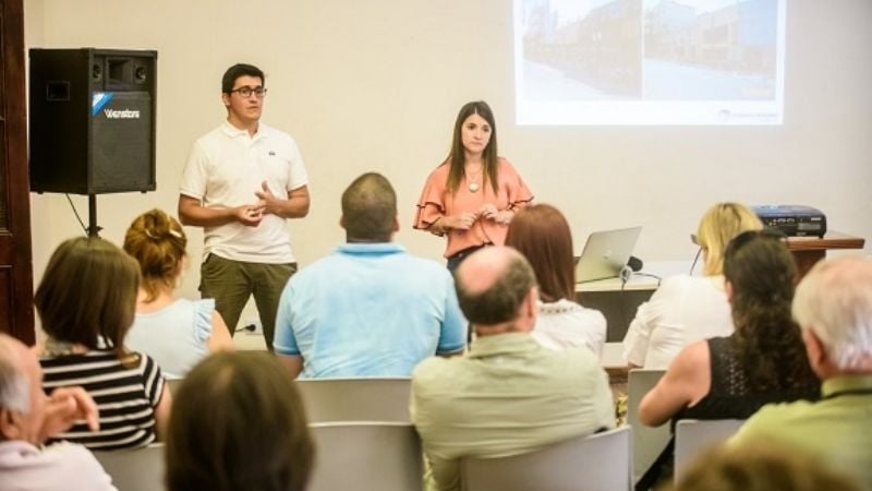 Peatonalización: viene con una renovación de fachadas de comercios