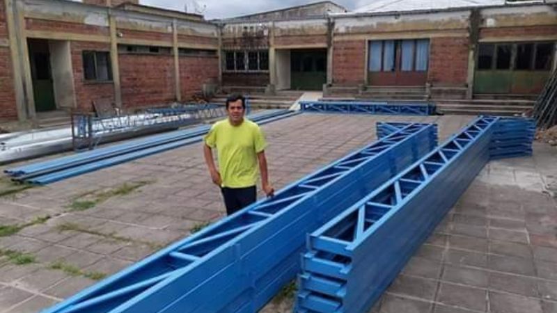 Techan patio interno de una escuela en El Alto