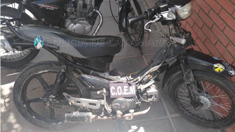 Tras una persecución, secuestran dos motos