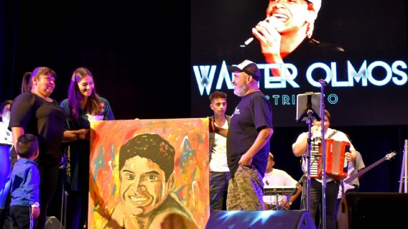 Emotivo tributo a Walter Olmos que tendrá su estatua en tamaño real