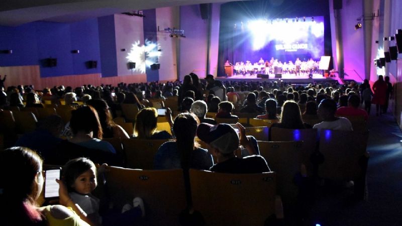 Emotivo tributo a Walter Olmos que tendrá su estatua en tamaño real