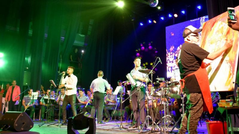 Emotivo tributo a Walter Olmos que tendrá su estatua en tamaño real