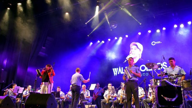 Emotivo tributo a Walter Olmos que tendrá su estatua en tamaño real