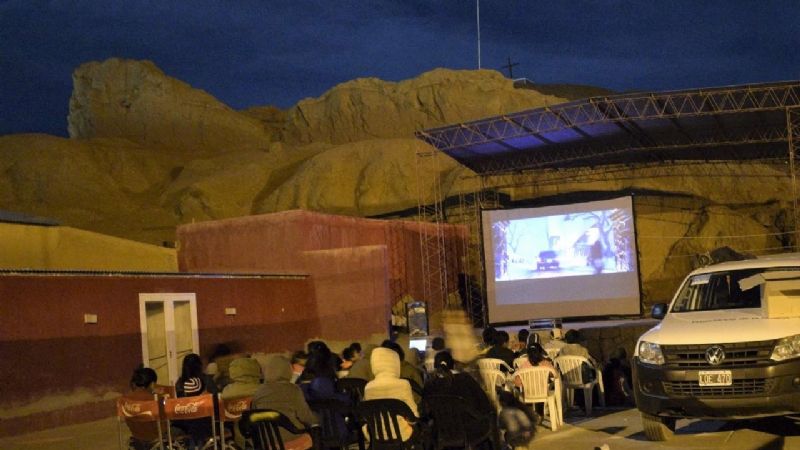 La niñez de Antofagasta disfrutó una nueva proyección del Cine Móvil