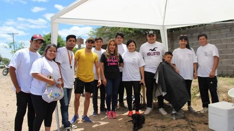 Peluqueros solidarios visitaron el barrio Cementerio en Recreo