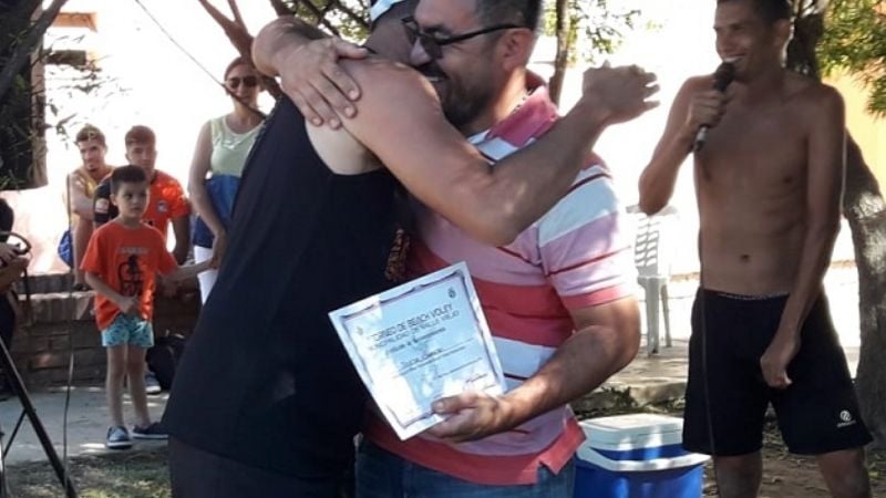 El Beach Voley se floreó en la pileta Municipal de V. Viejo
