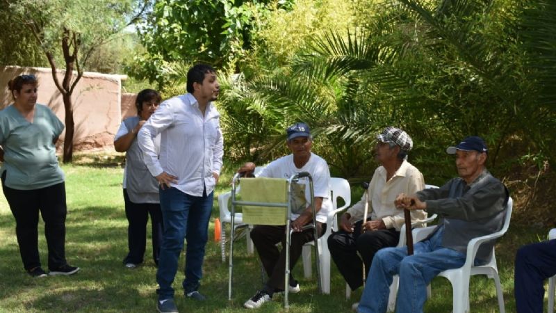 Nóblega acciona para mejorar el sistema de salud en Tinogasta