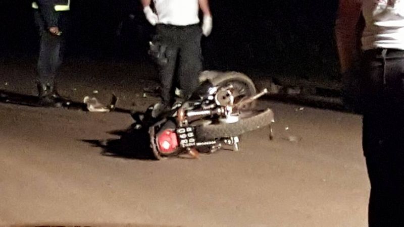 Motociclista impactó contra una vaca en la ruta