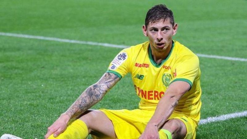 "Emiliano Sala le mandó un mensaje a un amigo desde el vuelo y le dijo que tenía miedo"