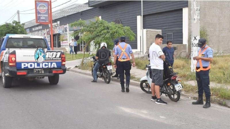 Secuestran 36 motos y demoran a tres conductores menores