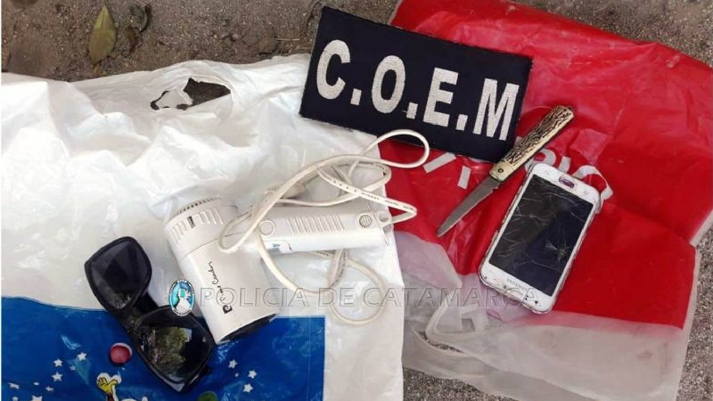 Sorprenden a un joven cuando vendía elementos robados