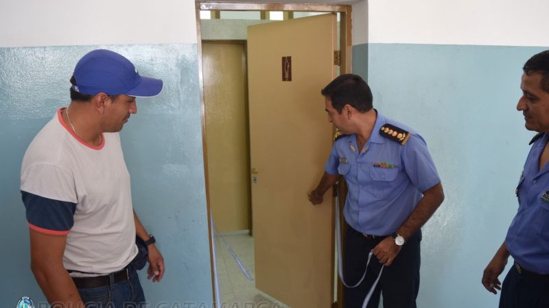 Habilitan nuevos sanitarios en la Jefatura de Policía