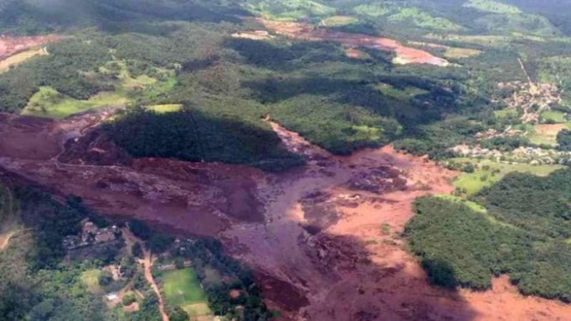 Colapsó una represa en Brasil: dicen que hay unos 200 desaparecidos