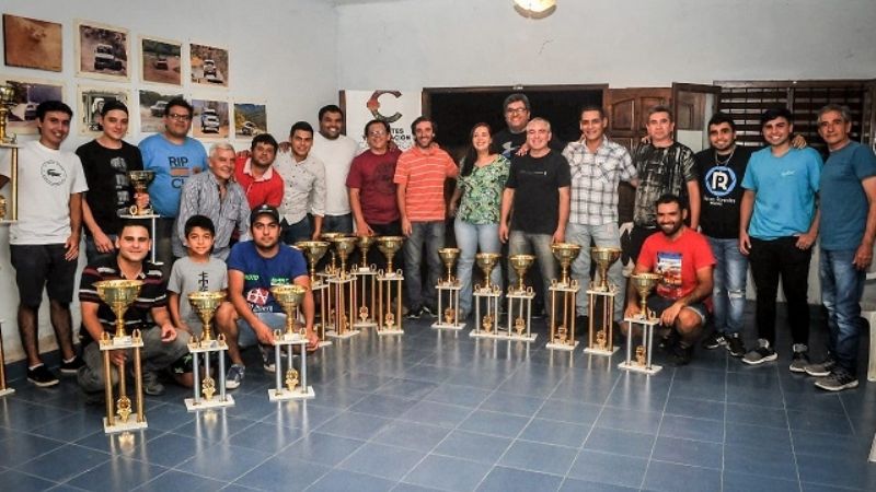 Reconocimiento a los campeones y subcampeones 2018