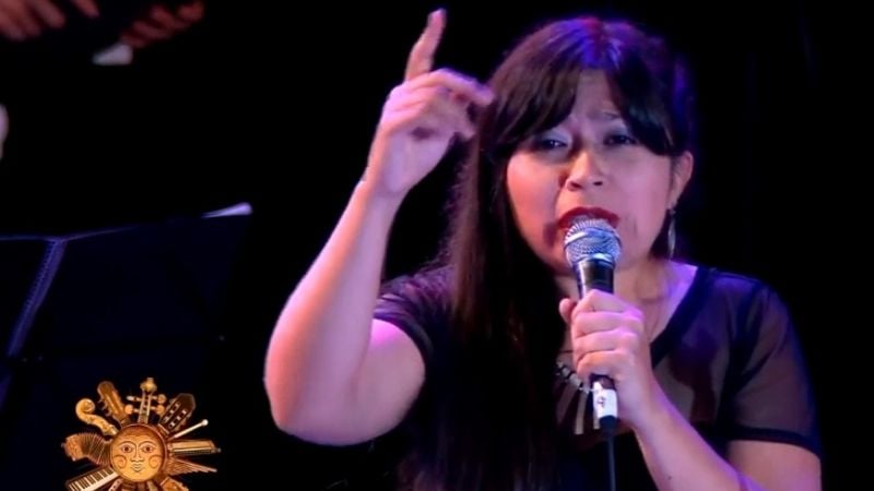 Nadia Larcher, en el homenaje a Mercedes Sosa en la apertura de Cosquín