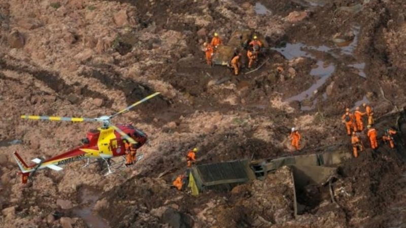 Ascienden a 58 los muertos por la avalancha en Brasil