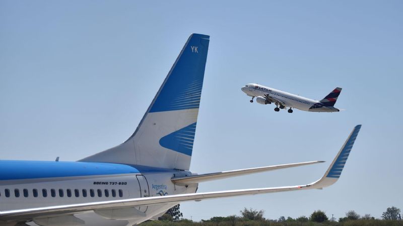 Qué rutas serán beneficiadas con la reducción del 56% de las tasas aeroportuarias