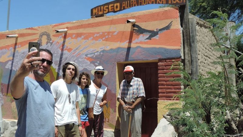 Turistas disfrutan del verano en Santa María