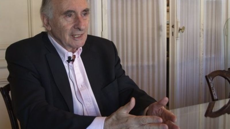 De la Rúa sigue internado en "grave" estado