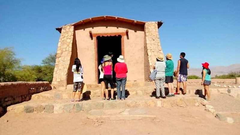 El “Bus Turístico” recorre la Ruta del Adobe y La Aguadita