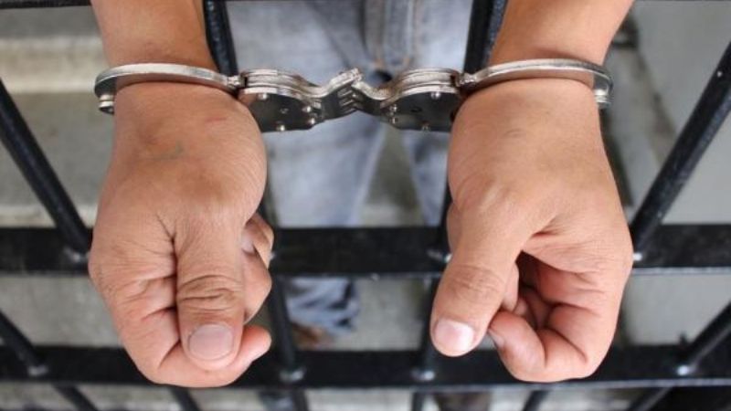 A la comisaría por golpear a su pareja