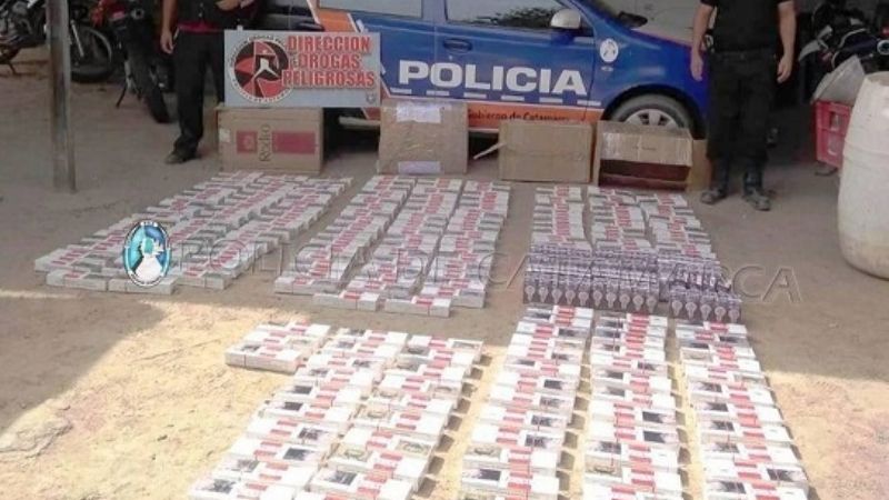 Secuestran alrededor de 40.000 cigarrillos y focos