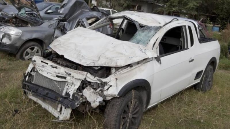 Volcó una camioneta cerca del Calvario