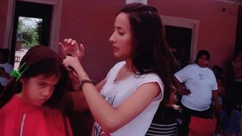 El Palomar y Peluqueros Solidarios visitaron La Calera