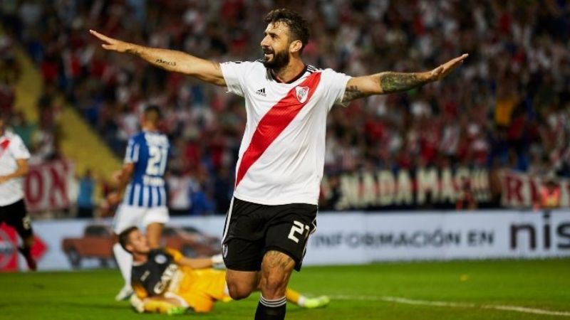 River se recuperó goleando 4-0 a Godoy Cruz