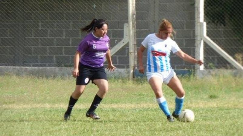Se juegan las “semis” de la Asociación de Fútbol de Barrios