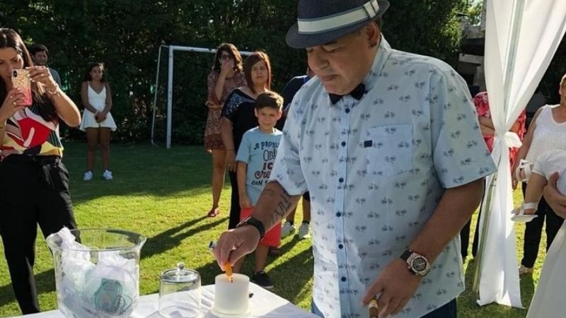 Maradona abuelo y padrino de su nieto italiano