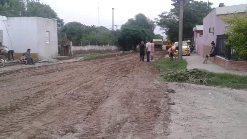 Trabajan en el mejoramiento de calles en Recreo