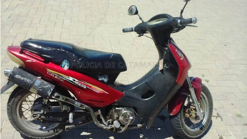 Policías sorprenden a dos ladrones robando en una casa de Valle Chico