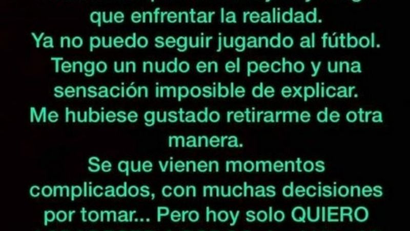 Mora anunció que deja el fútbol