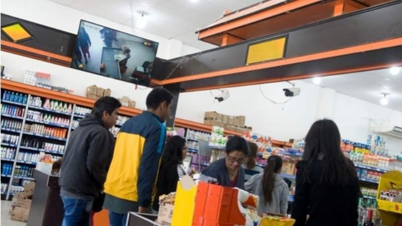 Cliente "habitual" robó $4000 en un super chino