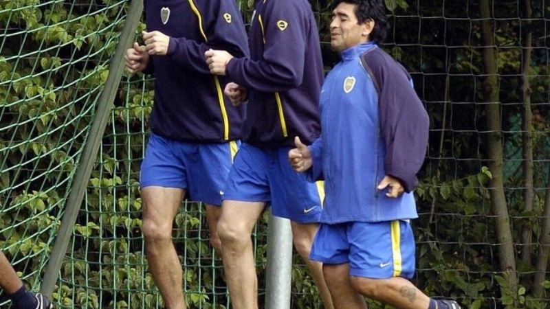 Diego Maradona podría ir a motivar al plantel “xeneize”