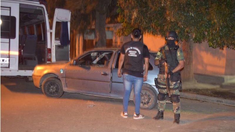 Secuestran droga, pastillas, dinero y celulares: hay cinco detenidos
