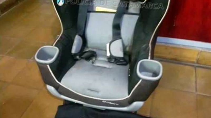 Recuperan una butaca para bebé robada y arrestan a dos jóvenes