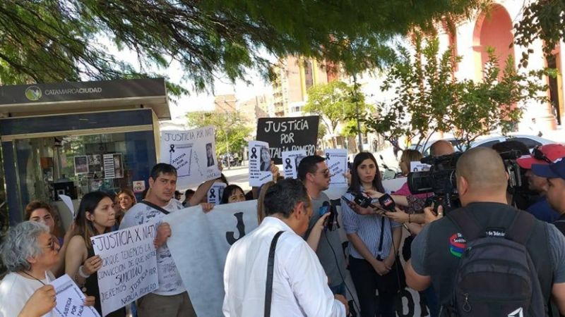 Familiares de una joven denuncian muerte violenta y piden justicia