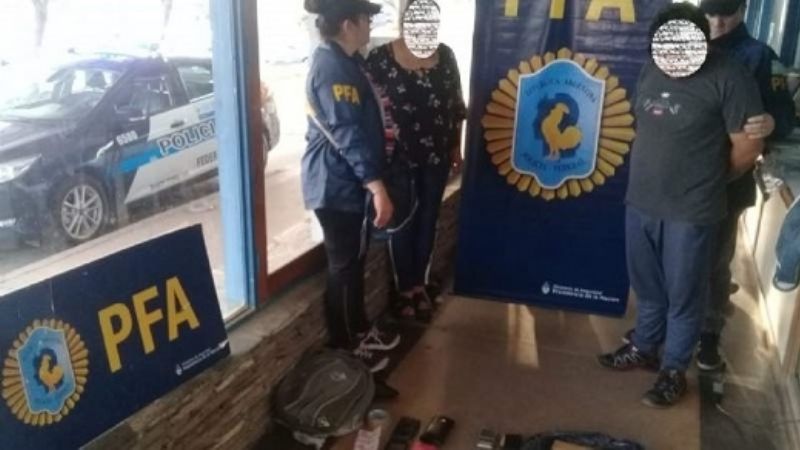 Esperaban una encomienda con 2 kilos de marihuana