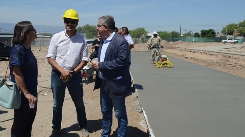 La Gobernadora visitó la obra “Plaza Raúl Alfonsín”