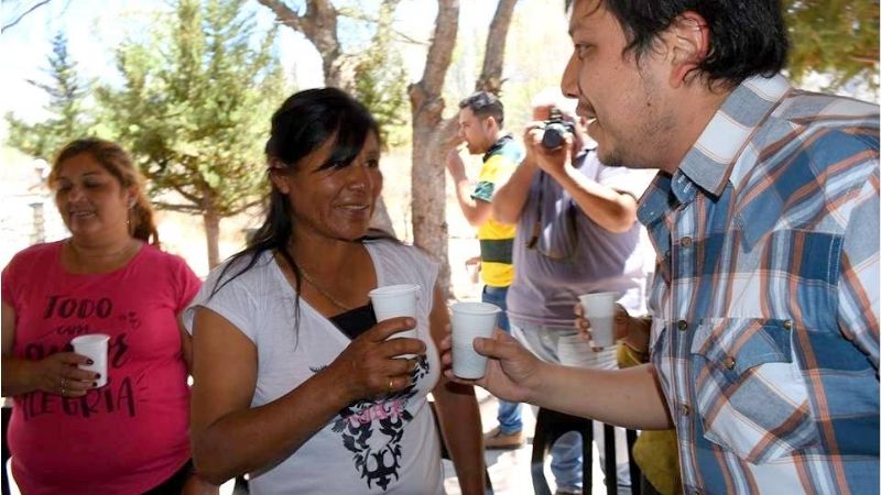 Nóblega compartió con los vecinos de Villa Luján y Costa de Reyes